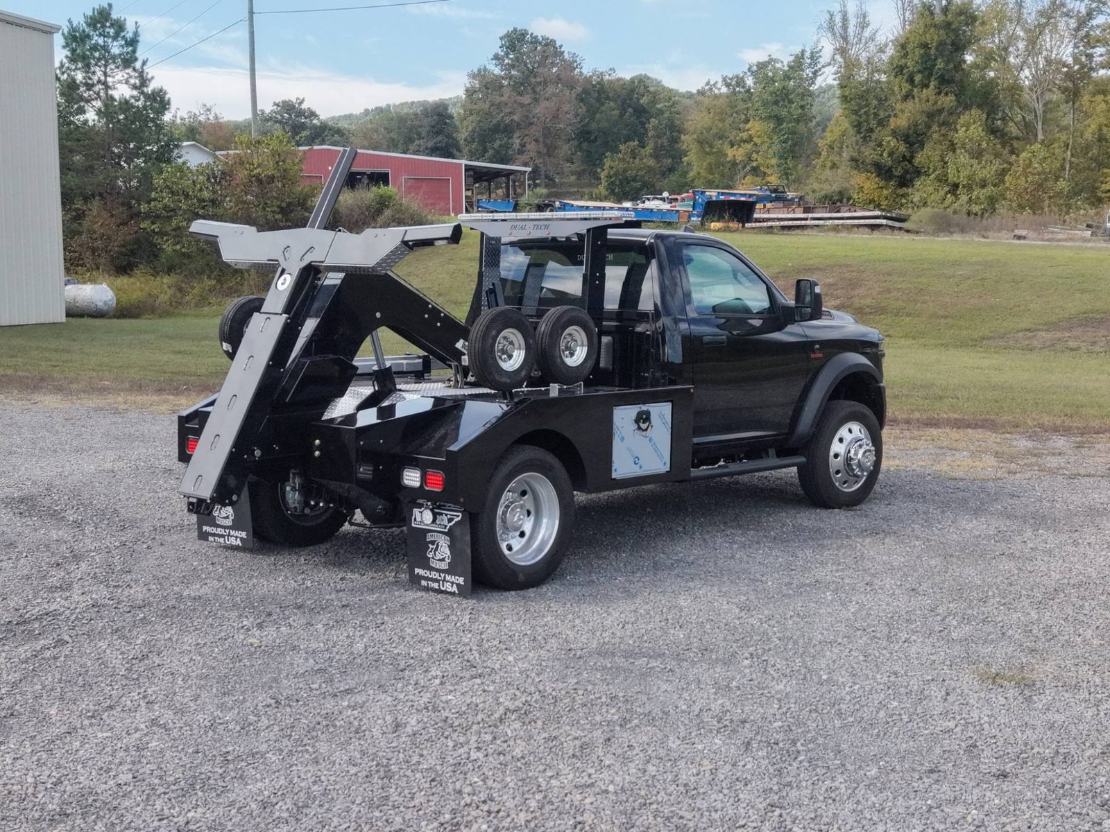 DUAL-TECH SL-40 self-loader on a 2027 Ram 5500