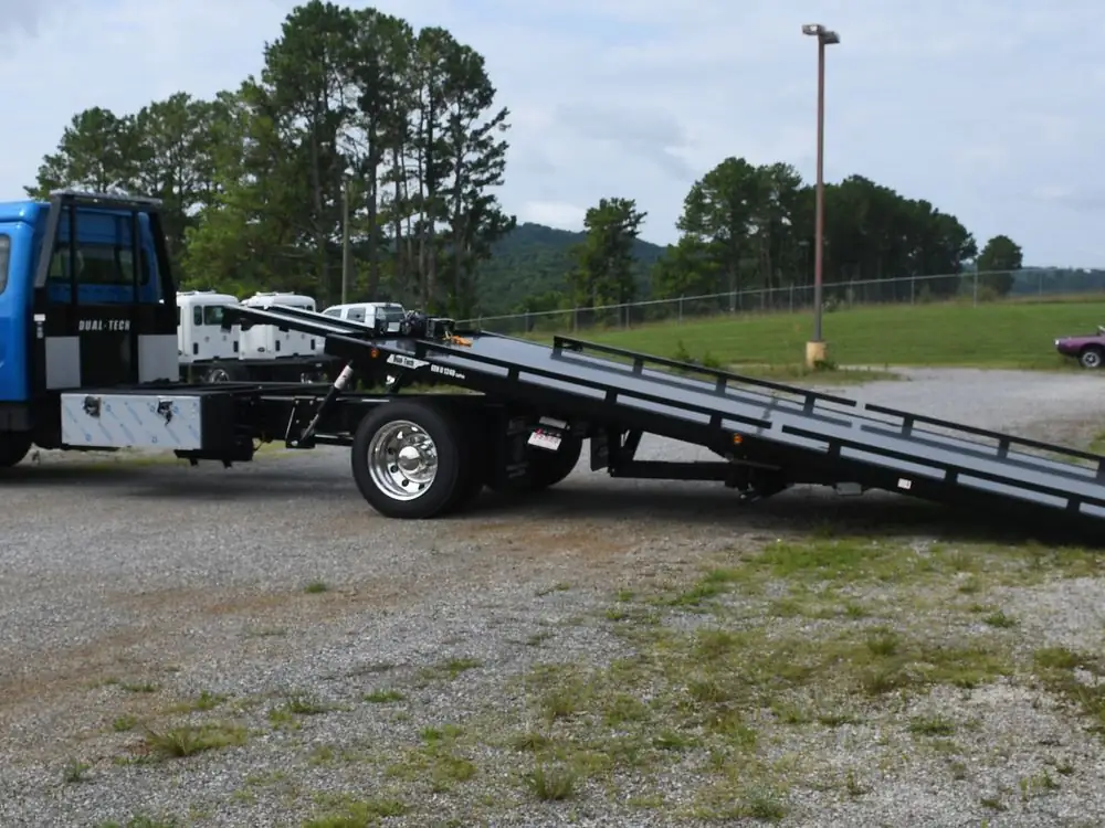 2025 Freightliner M2 106 Ext Cab · 12 Series Gen II Rollback — photo 7 of 10