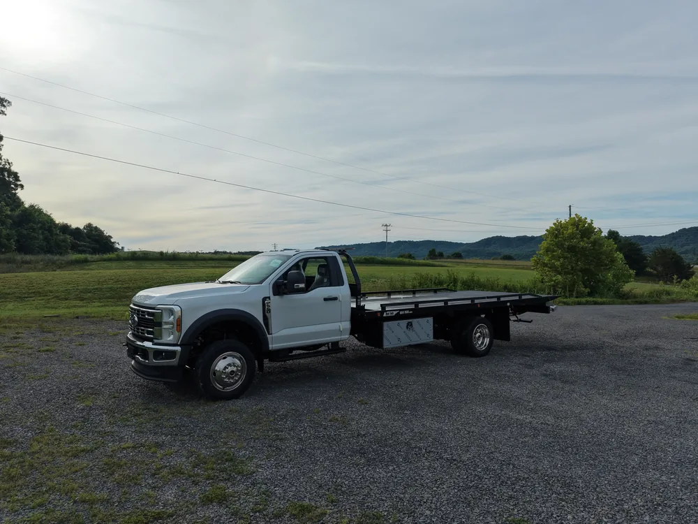 2026 Ford F550 · 10 Series Gen II Rollback — photo 3 of 10