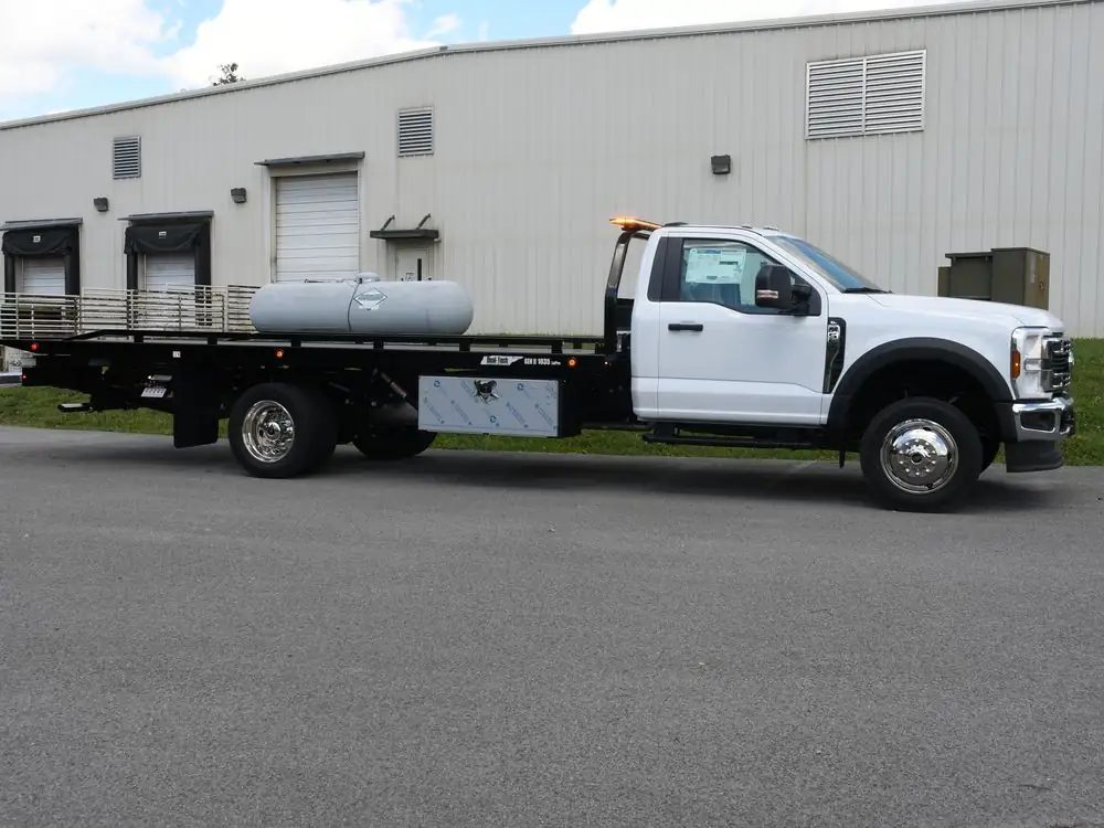 2026 Ford F550 · 10 Series Gen II Rollback — photo 3 of 10