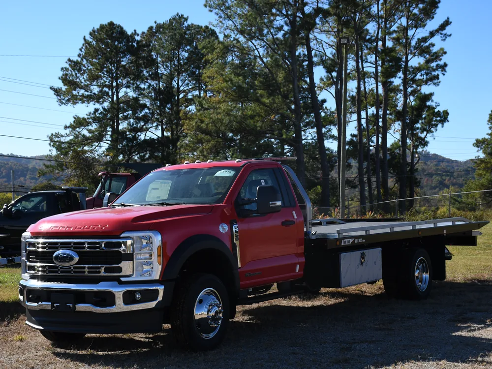 2027 Ford F550 4WD · 10 Series Gen II Rollback — photo 2 of 10