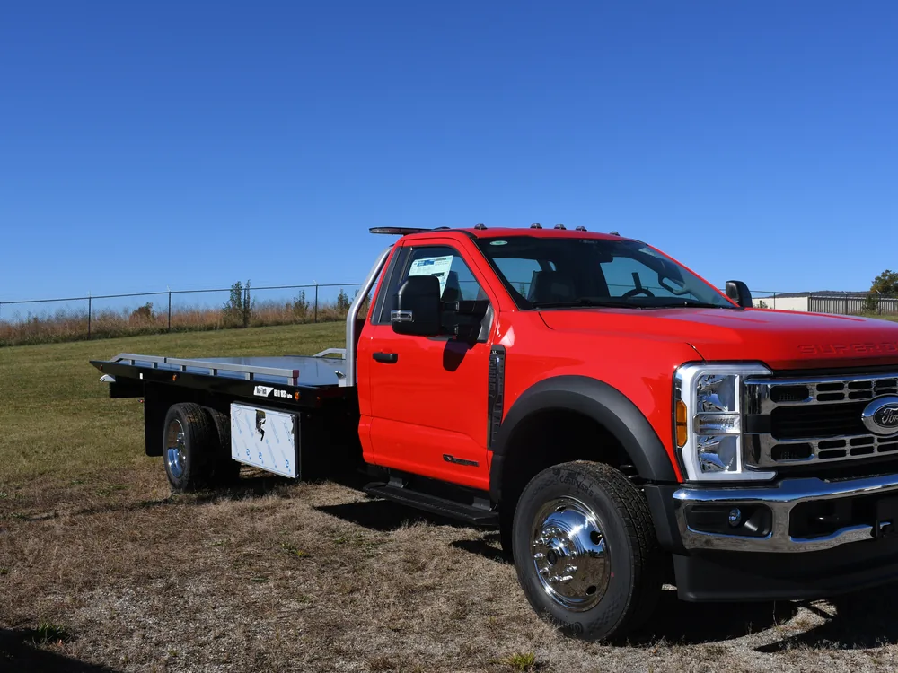 2027 Ford F550 4WD · 10 Series Gen II Rollback — photo 4 of 10
