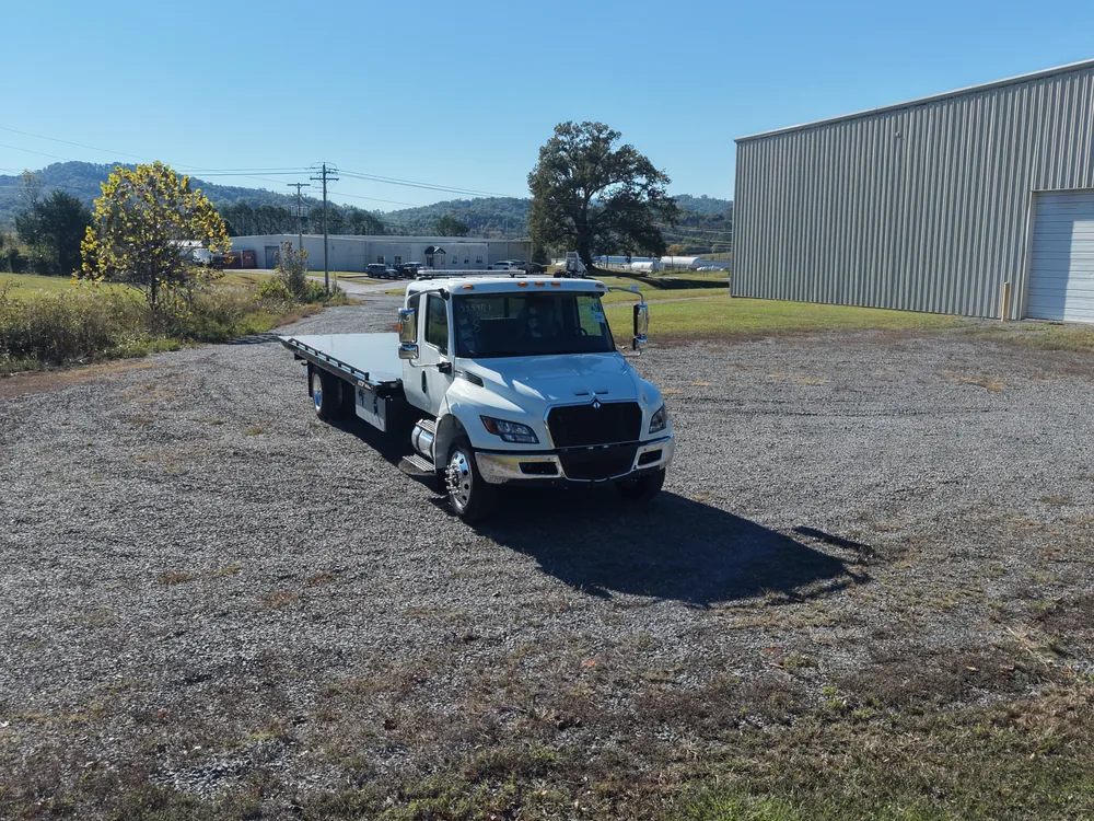 2027 International MV607 Ext Cab · 12 Series Gen II Rollback — photo 2 of 10
