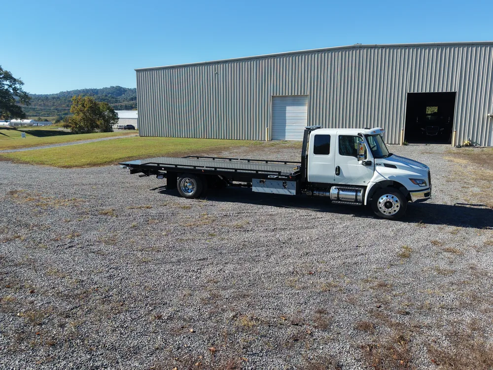 2027 International MV607 Ext Cab · 12 Series Gen II Rollback — photo 5 of 10