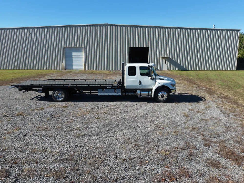 2027 International MV607 Ext Cab · 12 Series Gen II Rollback — photo 6 of 10