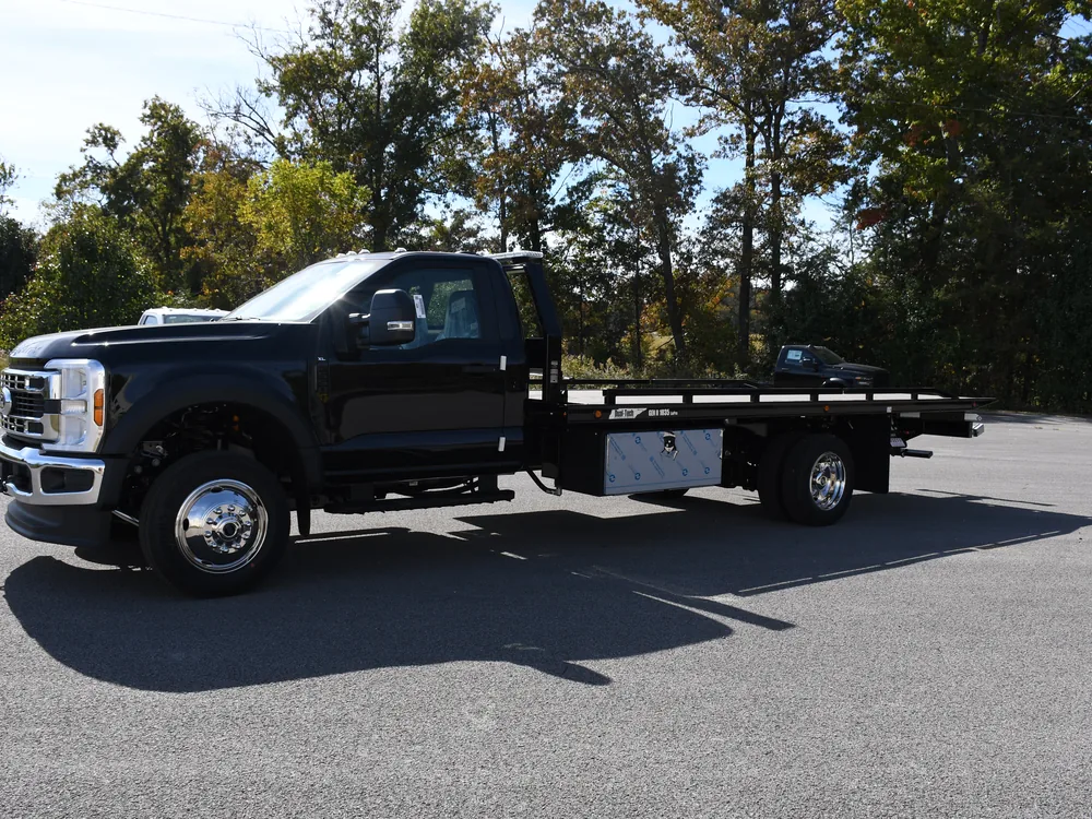 2027 Ford F550 · 10 Series Gen II Rollback — photo 1 of 10