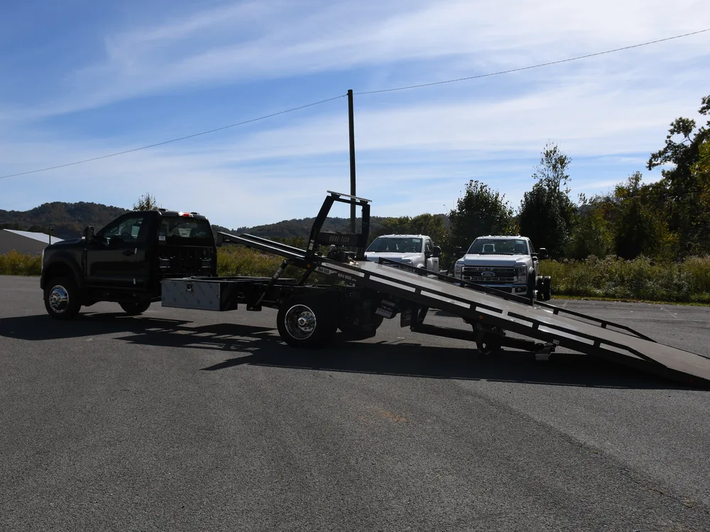 2027 Ford F550 · 10 Series Gen II Rollback — photo 6 of 10