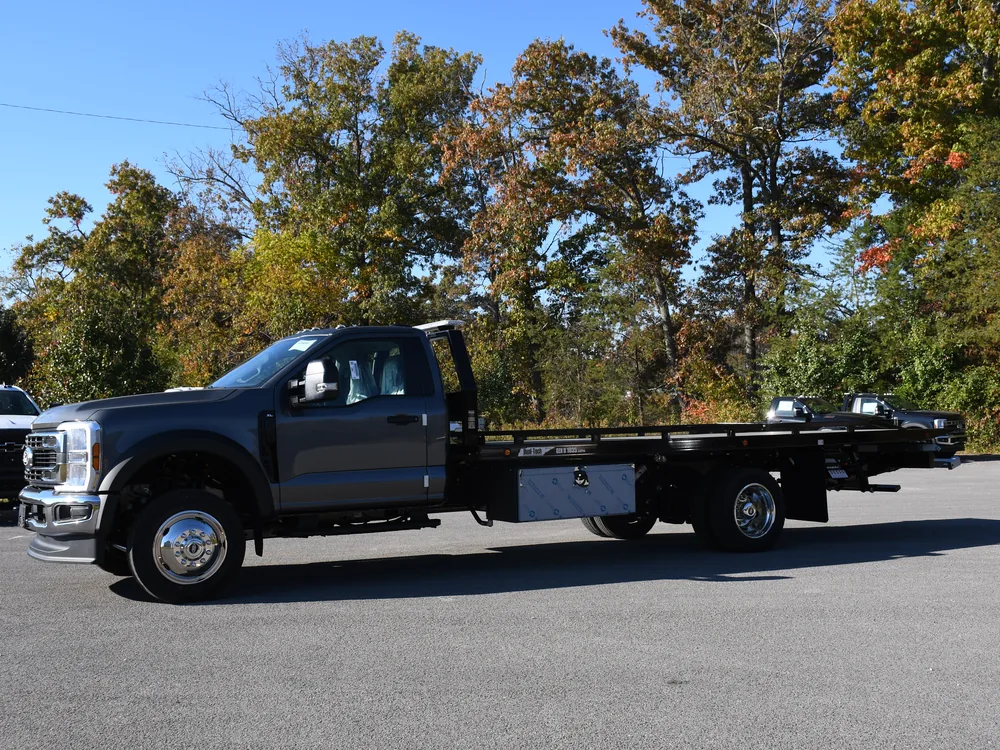 2027 Ford F550 · 10 Series Gen II Rollback — photo 4 of 10