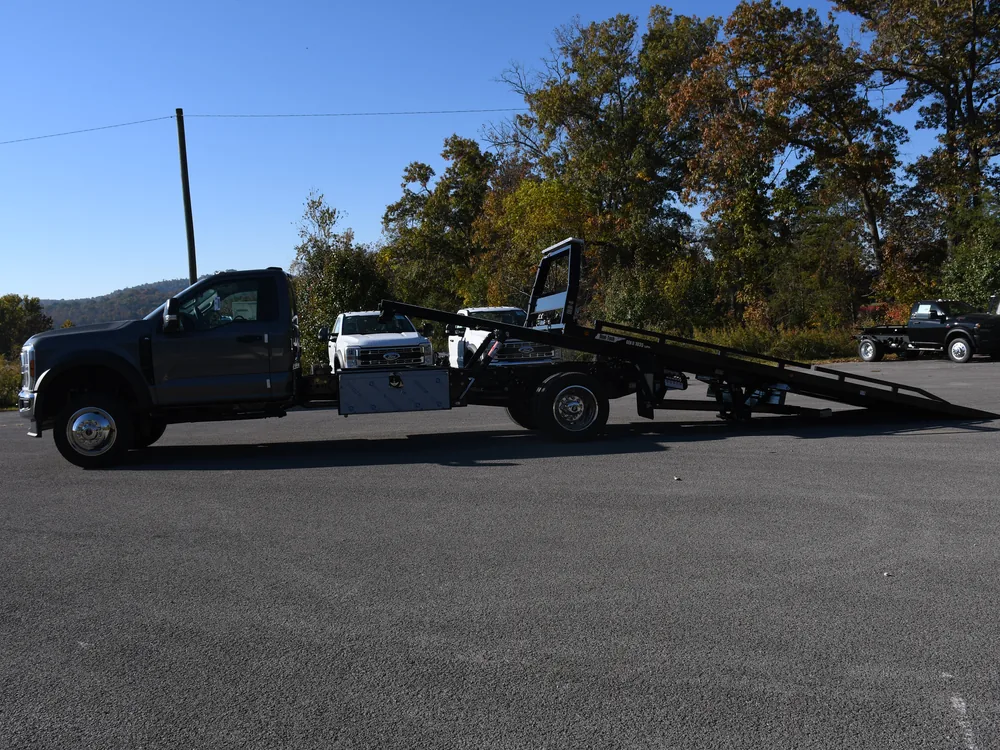 2027 Ford F550 · 10 Series Gen II Rollback — photo 7 of 10