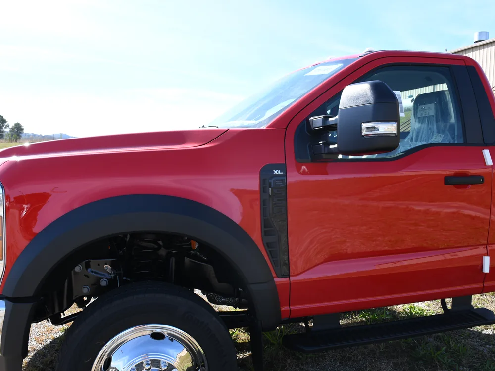 2027 Ford F550 · Chassis Only — photo 5 of 10
