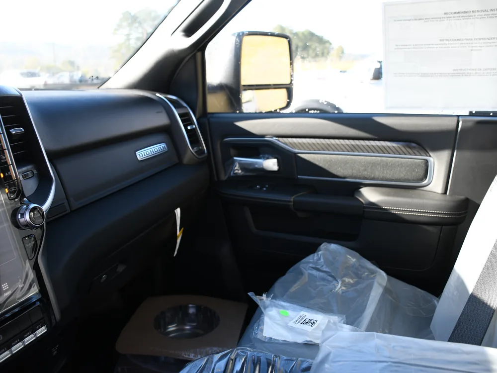 2027 Dodge Ram Ram 5500 · Chassis Only — photo 7 of 10