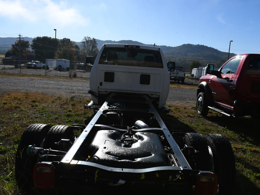 2027 Dodge Ram Ram 5500 4WD · Chassis Only — photo 4 of 10