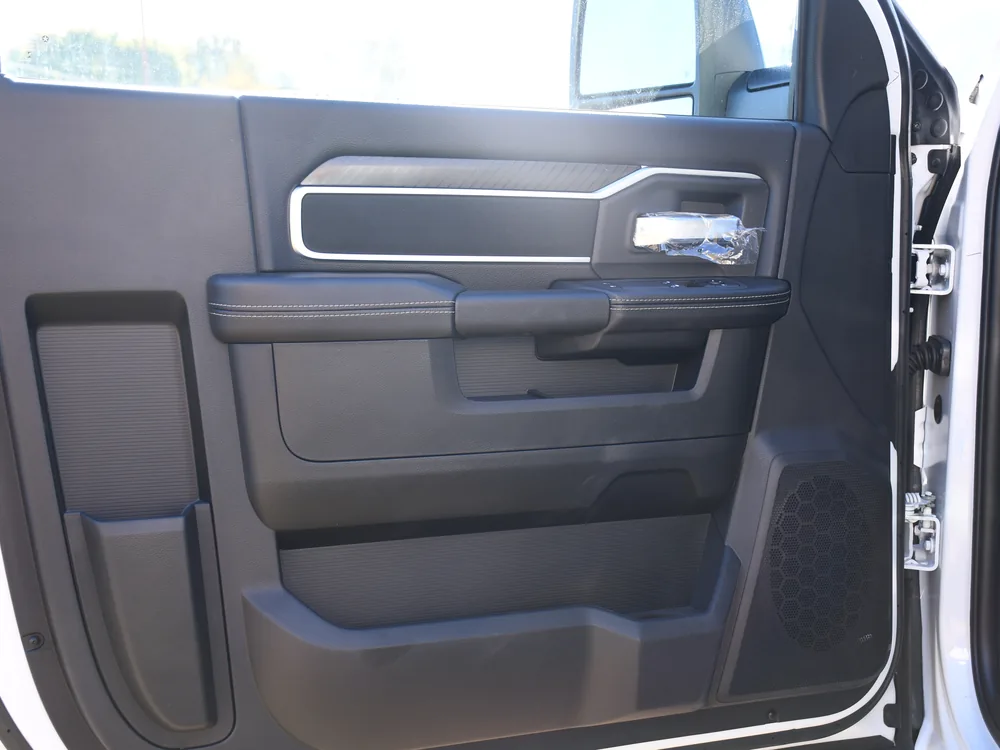 2027 Dodge Ram Ram 5500 4WD · Chassis Only — photo 9 of 10