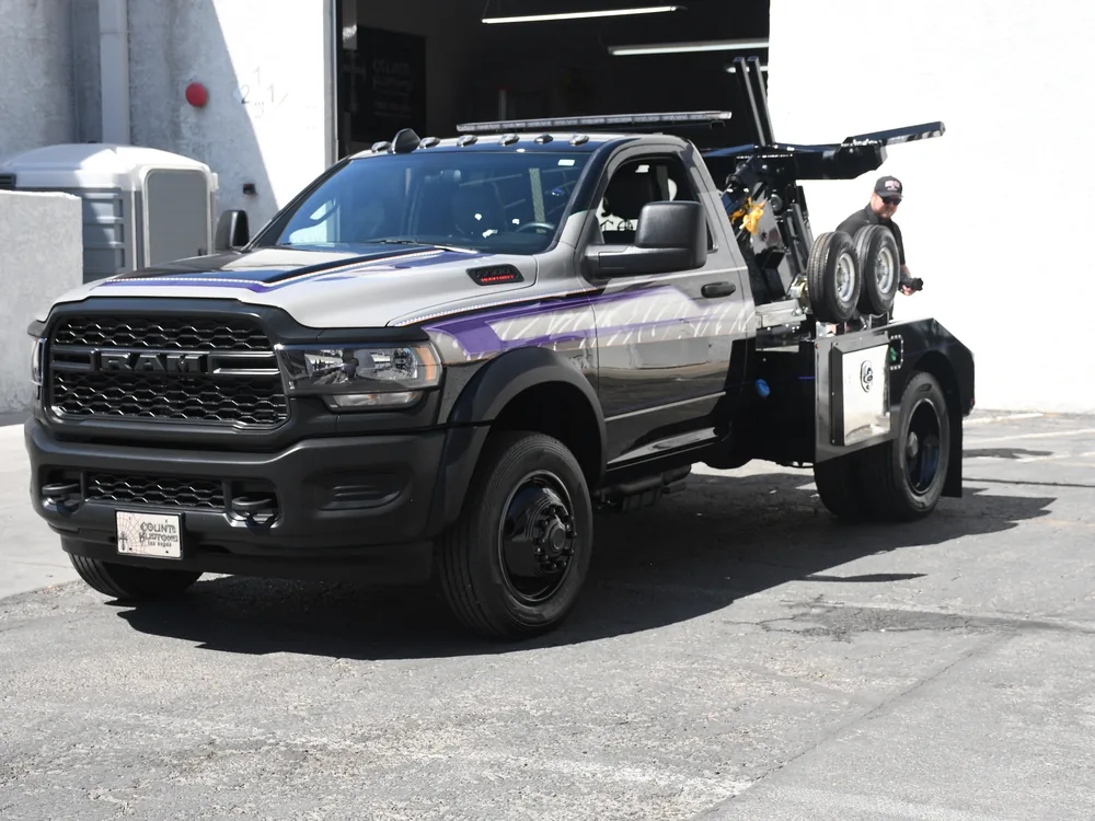 2024 Dodge 5500 4WD · SL-40 Self-Loader Wrecker — photo 8 of 10