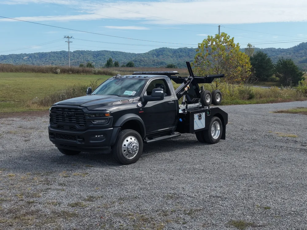 2026 Ram 5500 4WD · SL-40 Self-Loader Wrecker — photo 3 of 10